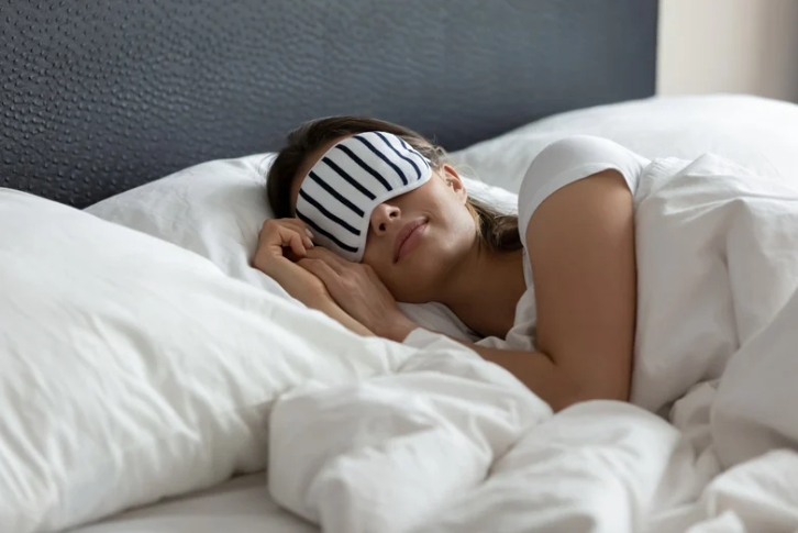 Here's how to build a routine to fall asleep faster.